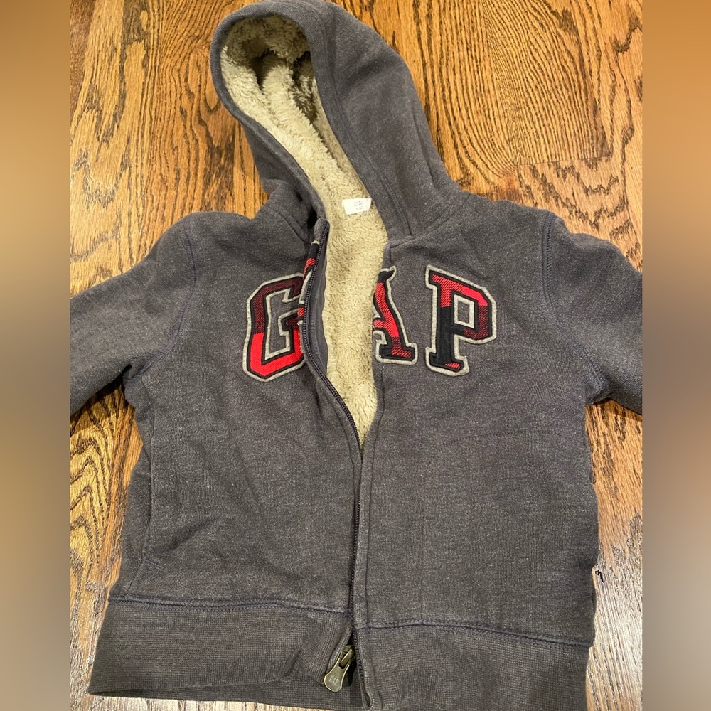 Babygap Sherpa lined hoodie 3T